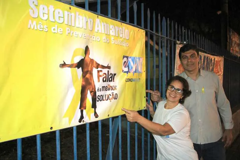 O Centro de Valorização da Vida (CVV) é uma das entidades que divulga a campanha no Brasil