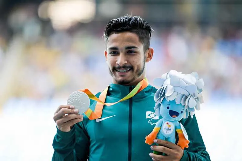  Fábio Bordignon faturou duas medalhas de prata nos 100 e 200m, para atletas com paralisia cerebral
