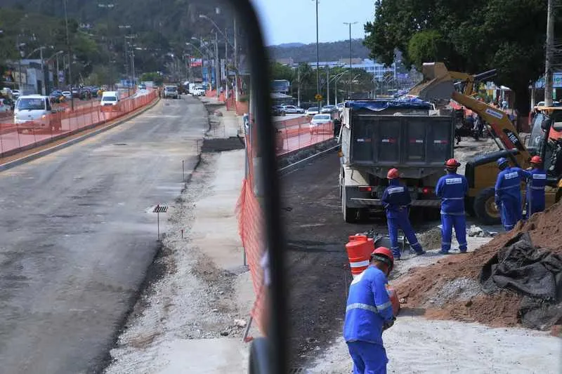 A pavimentação do trecho será concluída amanhã; e pintura da pista com sinalização, no domingo 