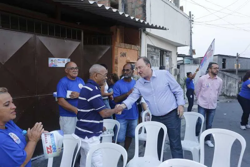 Neilton Mulim esteve com moradores do Porto da Madama e do Porto Novo falando sobre saúde