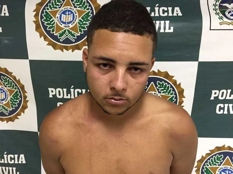 Imagem ilustrativa da imagem Homem é preso no Boaçu com simulacro e celulares