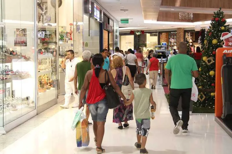  Lojas do São Gonçalo Shopping, no Boa Vista, e do Partage, no Centro, funcionam hoje das 15h às 21h; já o Pátio Alcântara não abre