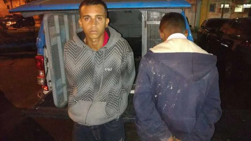 Altair e o menor foram flagrados com maconha e ‘radinho’