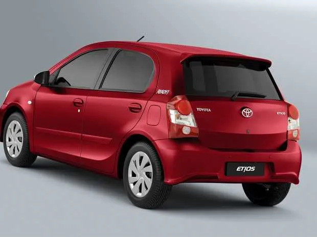 A série tem como base a versão XS com motor 1.5 e também câmbio automático de 4 marchas