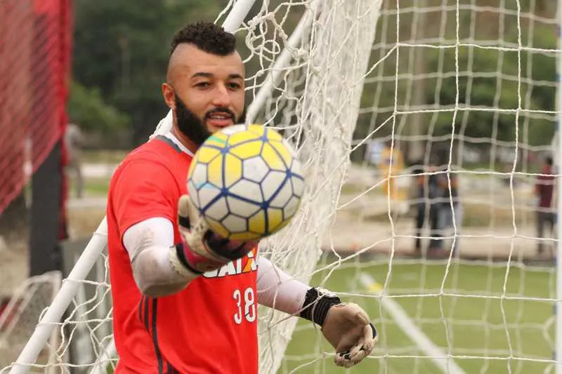 Confirmado na equipe contra o Palestino, Muralha confia na força do elenco nas duas competições
