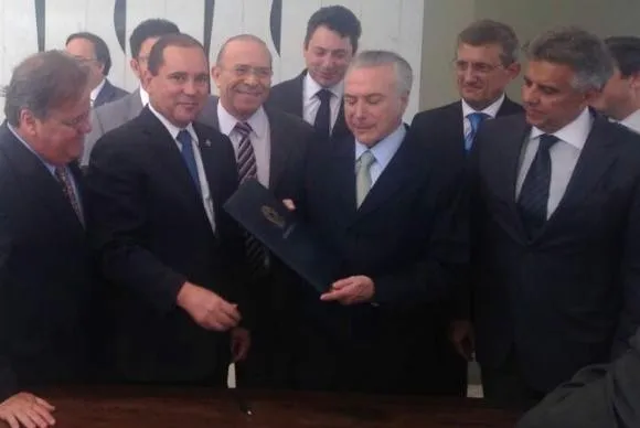 Michel Temer assumiu o cargo de presidente interino ontem