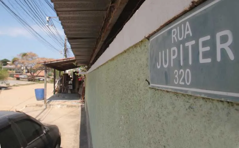  Bruno havia acabado de sair de casa quando foi abordado por homens armados na Rua Júpiter