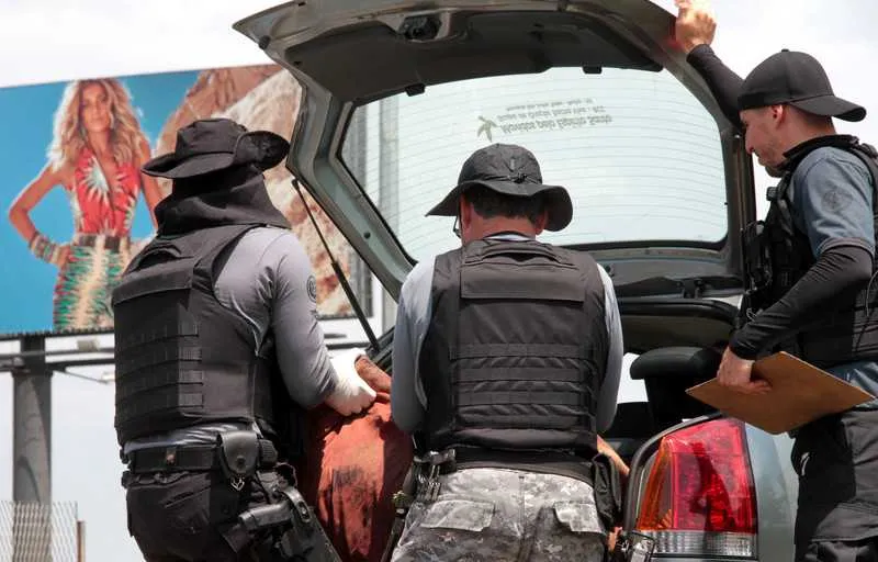Segundo a polícia, homem foi atingido por tiro nas costas