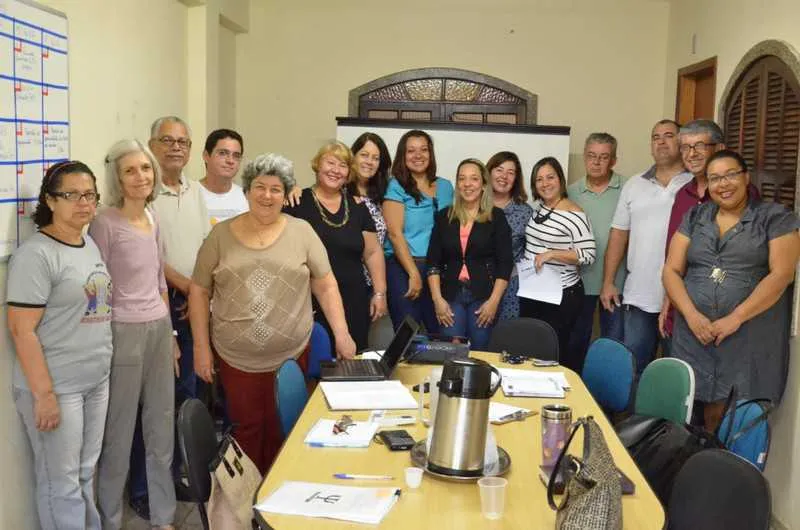 A iniciativa visa retirar menores do trabalho precoce na cidade
