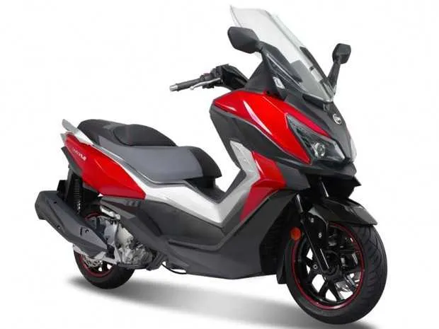  O modelo Cruisym vem com uma proposta bem mais esportiva