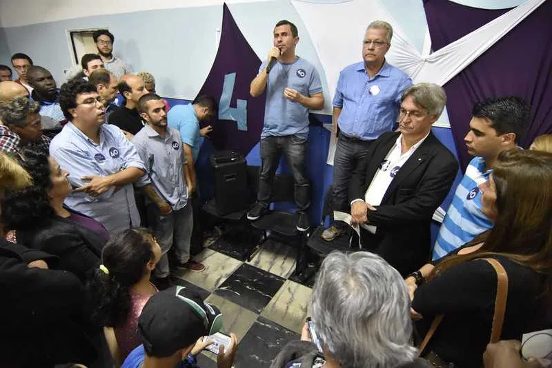Imagem ilustrativa da imagem Rodrigo Neves e Felipe Peixoto têm estratégias diferentes para o 2° turno.