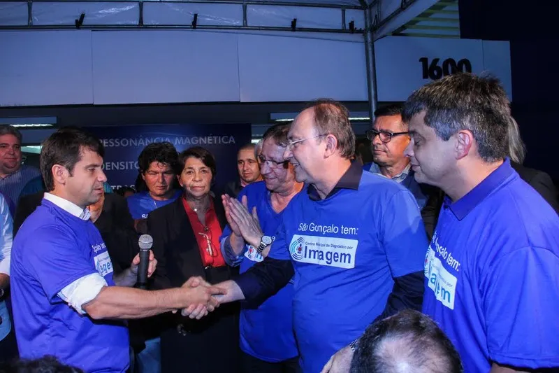 Neilton e Luís Antônio inauguraram a unidade ontem