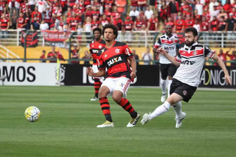 Willian Arão marcou o segundo gol da vitória sobre o Santa Cruz, ontem à tarde, no Pacaembu


