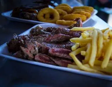 Imagem ilustrativa da imagem Food Truck Festival é atração com  boa culinária e cerveja artesanal