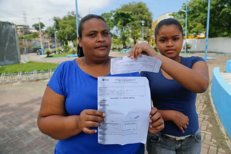 Imagem ilustrativa da imagem Adolescente precisa de remédio para combater doença crônica