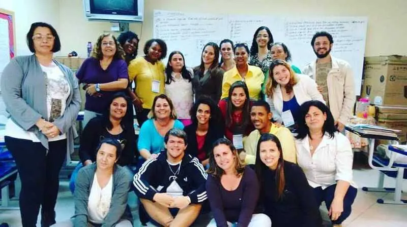 Imagem ilustrativa da imagem Professores participam de curso para atender deficientes visuais