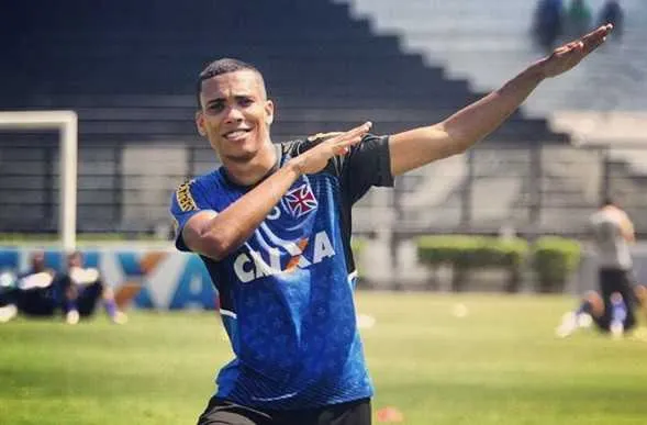Imagem ilustrativa da imagem Madson ressuge como 'fênix' no Cruzmaltino na briga pelo acesso