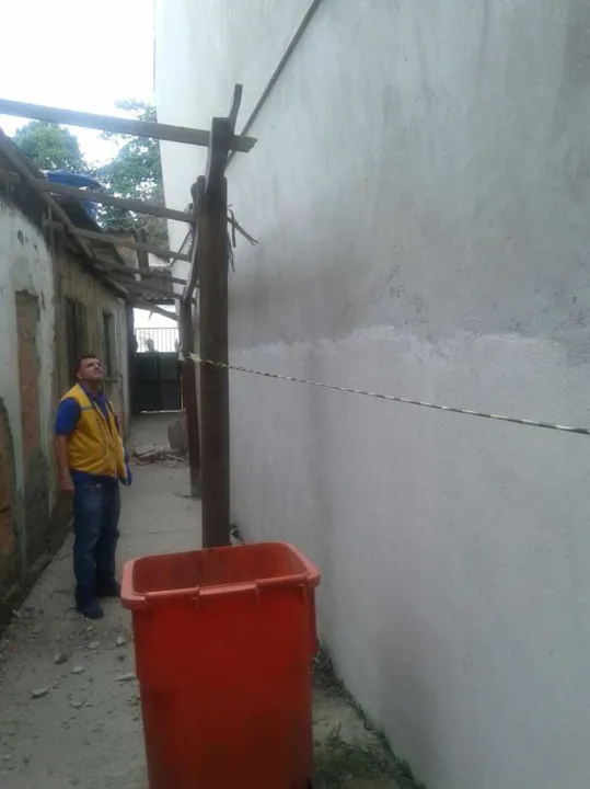 Imagem ilustrativa da imagem Desabamento assusta moradores no Engenho Pequeno