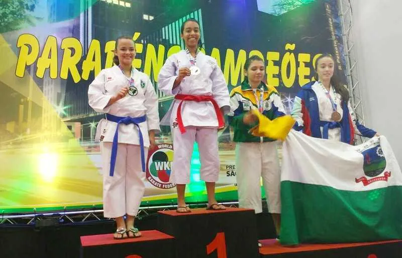 Imagem ilustrativa da imagem Gonçalense é campeã brasileira de karatê