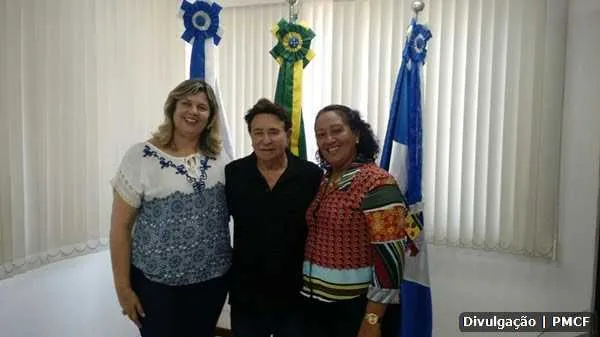 Imagem ilustrativa da imagem Nova secretária toma posse