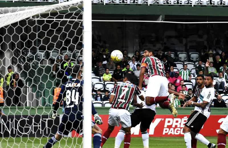  Gol do Flu foi marcado por Gum, que completou 350 jogos no clube