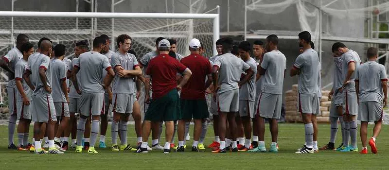Após o treino no CT da Barra, o técnico Levir Culpi conversou com os jogadores