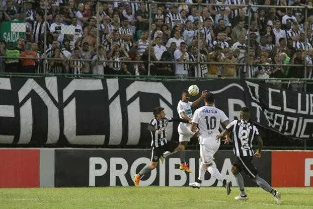 Alvinegro para nas mãos do goleiro Wilson e não sai do 0