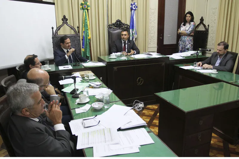 Comissão de Orçamento da Alerj pediu mais tempo, já que documentos chegaram atrasados