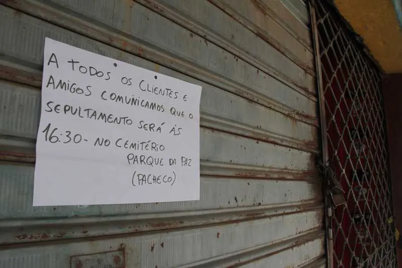 José Marcos foi assassinado na porta do seu açougue, onde cartaz convidava para seu enterro, ontem