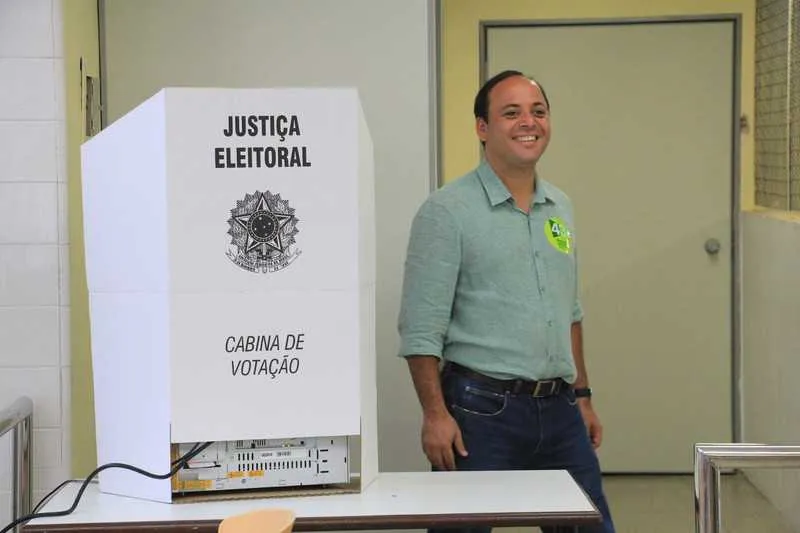 O candidato do PV votou na faculdade de Veterinária da UFF