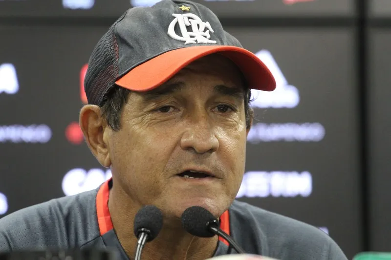 Com 60 anos, Muricy Ramalho apresentou o mesmo problema em 2014, no São Paulo