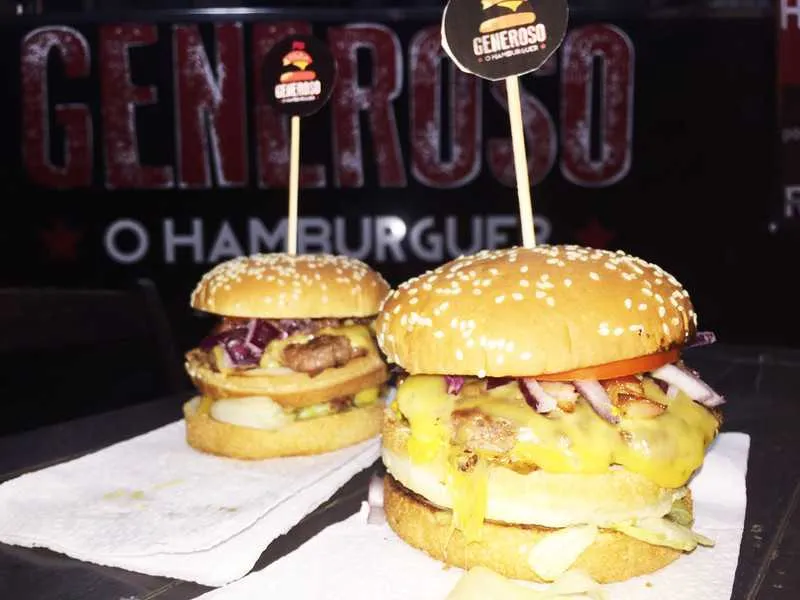 Serão em média 20 estabelecimentos participantes, dentre eles trucks, barracas e bikes oferecendo diferentes estilos de comida, como hambúrguer, batata recheada, batata no palito, espetos, vegetariana, entre outros