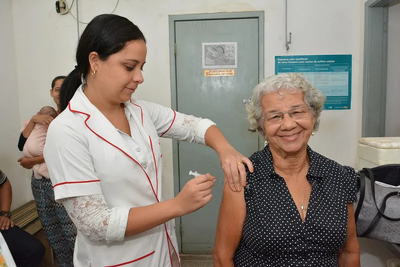 A Secretaria de Saúde informou que o município atingiu ontem um público de 88,7% de pessoas vacinadas