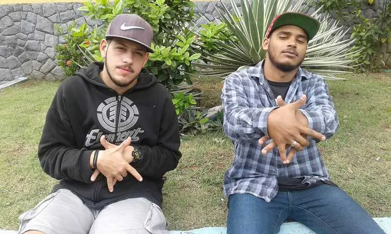 A dupla MafiaMilia leva para o evento um rap alternativo