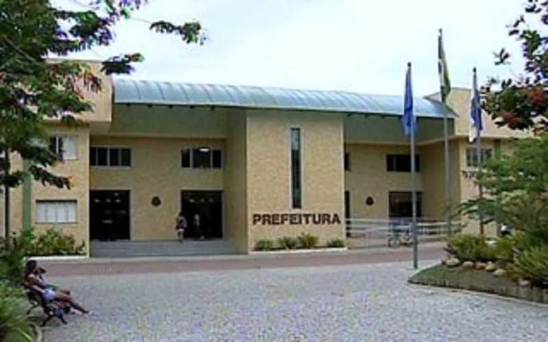 Os servidores da Educação com três anos de efetivo tempo de serviço devem comparecer à Secretaria