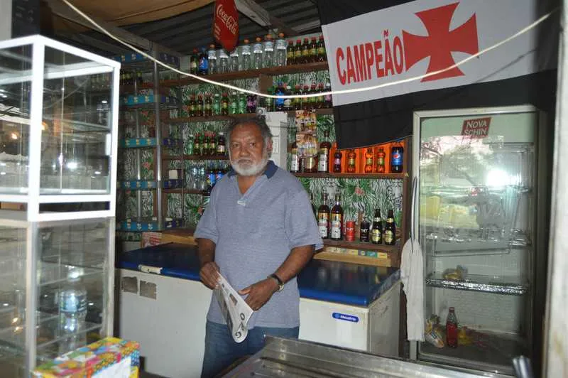  Dono de um bar no Jardim Catarina, Manoel disse que viveu mesma angústia com projeto da Linha 3——