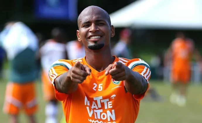 Lateral-direito de origem, Wellington Silva não vê problema algum eu atuar improvisado na esquerda