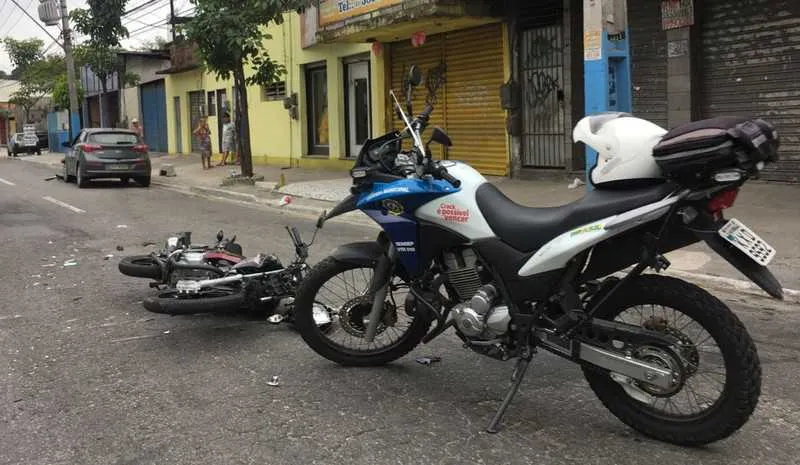 No acidente, apenas o motoqueiro ficou ferido