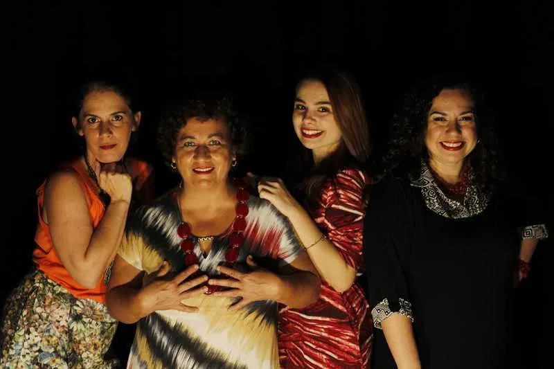 O espetáculo é apresentado no Solar do Jambeiro, no Ingá 