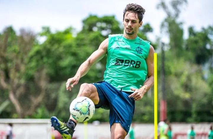 Rodrigo Caio treinou com o time nesta sexta-feira.