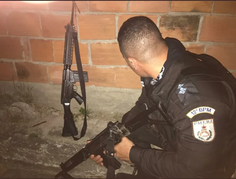 Arma foi apreendida nessa segunda-feira 