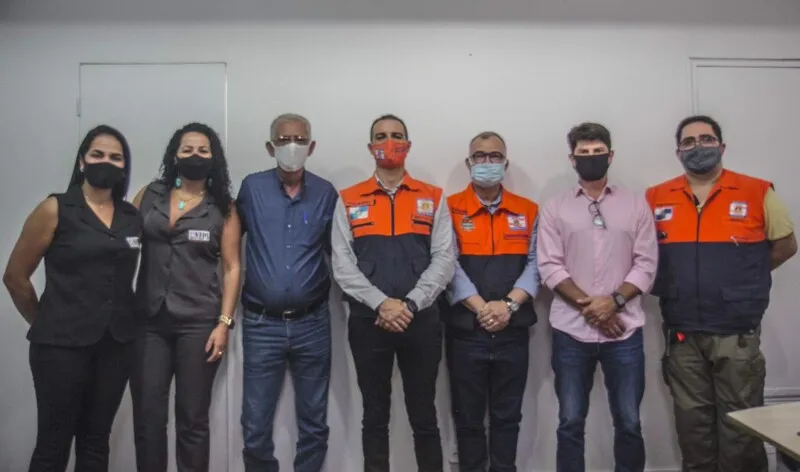 Taiara Paiva, Aline Serra, Capitão Nelson, tenente coronel Rodrigo Werner, tenente coronel Fernando Rodrigues, Dr. André Vargas e o tenente Alexandre Fernandes