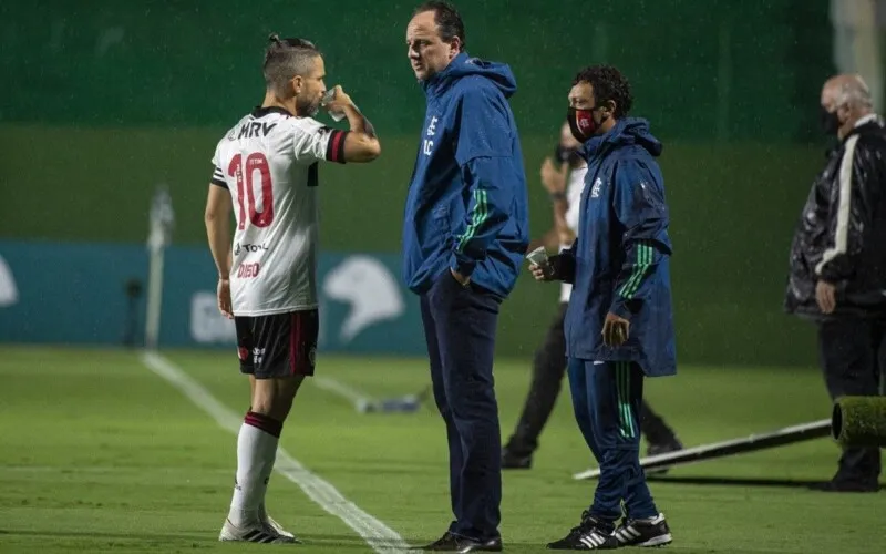 Rogério Ceni elogiou atuação de Diego e comemorou a vitória do Fla
