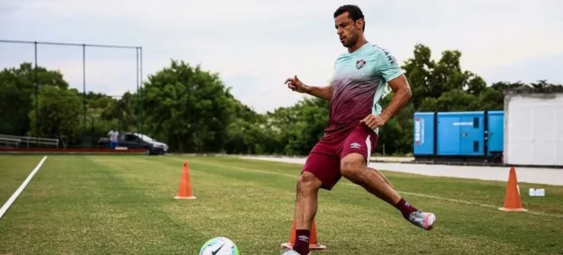Fred era dúvida pela lesão na coxa direita, mas deve jogar contra o Santos
