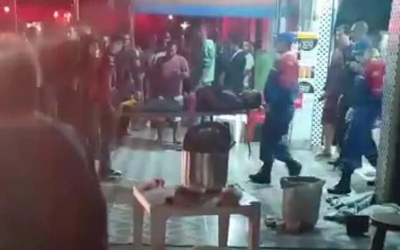 Pessoas foram atacadas em bar durante o andamento do jogo
