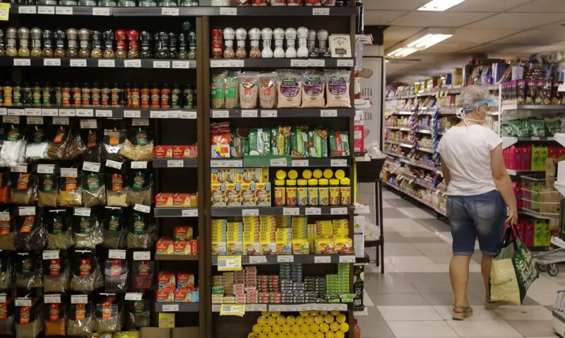 Consumidores do Rio de Janeiro reduziram em 22,77% a frequência de ida aos supermercados