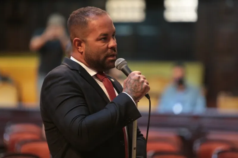Poubel defende que anistia amenizará sofrimento dos comerciantes