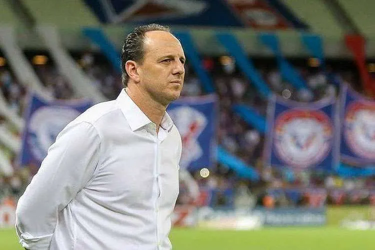 Treinador tinha contrato com o Rubro-Negro até o fim do ano