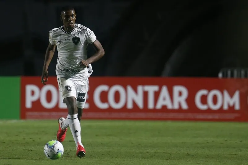 Kanu está de saída do Botafogo, rumo ao futebol mexicano