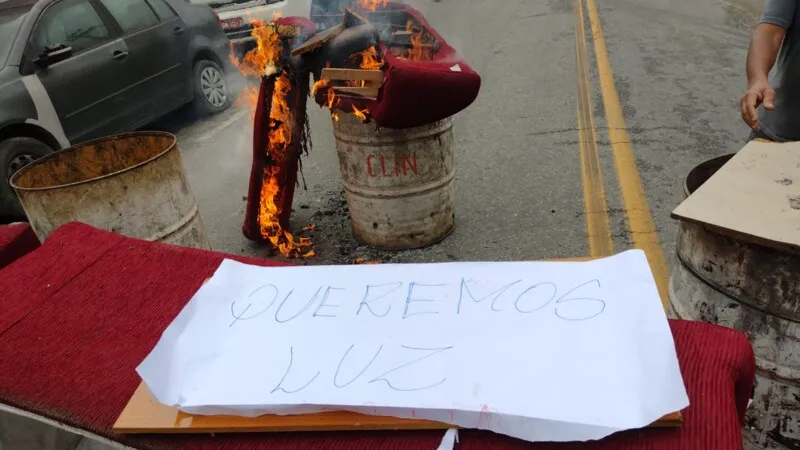 Protesto dos moradores nesta manhã